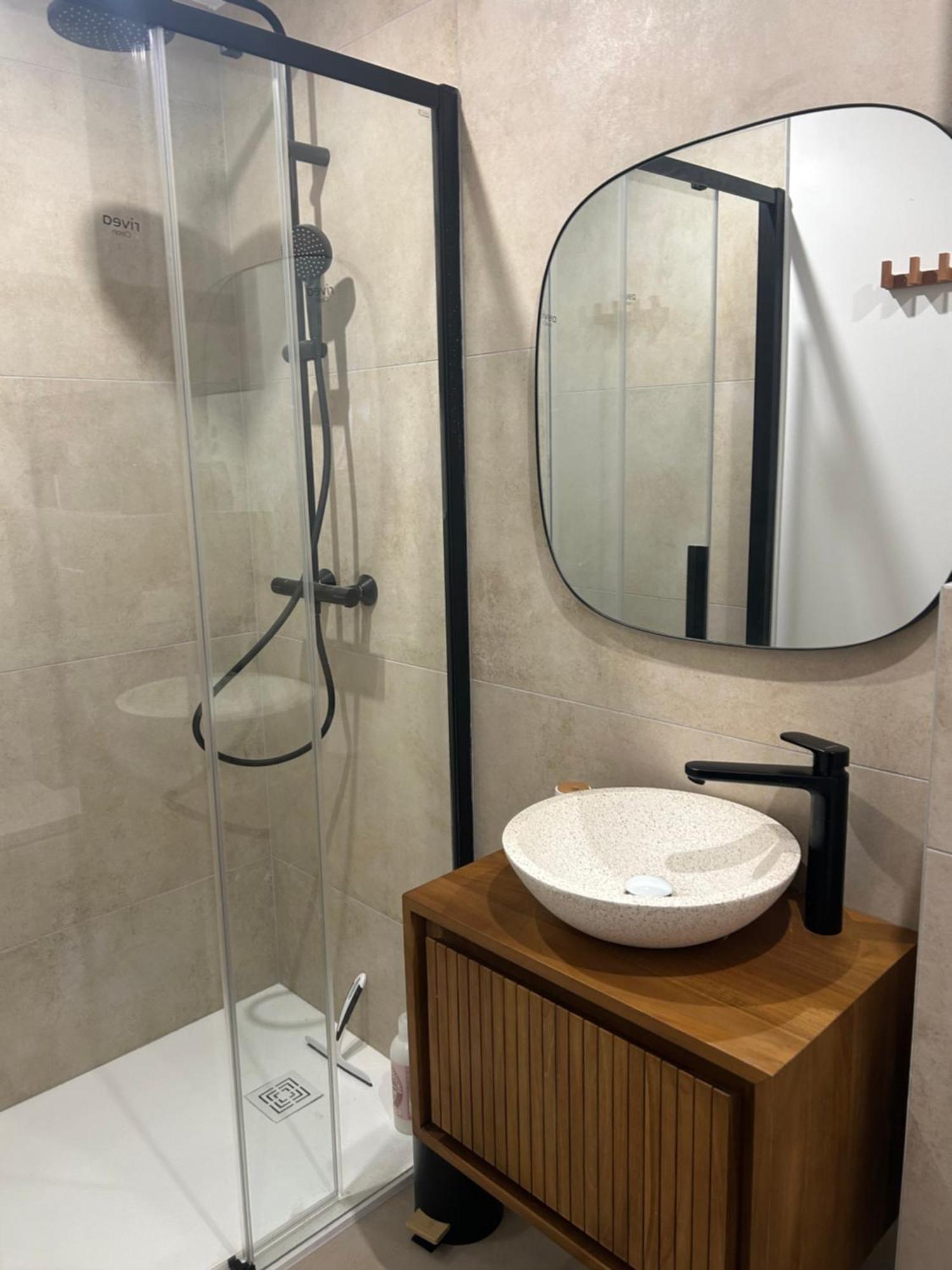 Appartement Prestige Avec Terrasse Le Chene Dore Au Coeur Du Centre Touristique Cite Des Loisirs 200 M Du Galaxie,face Au Snowworld Parking Gratuit Privatif *