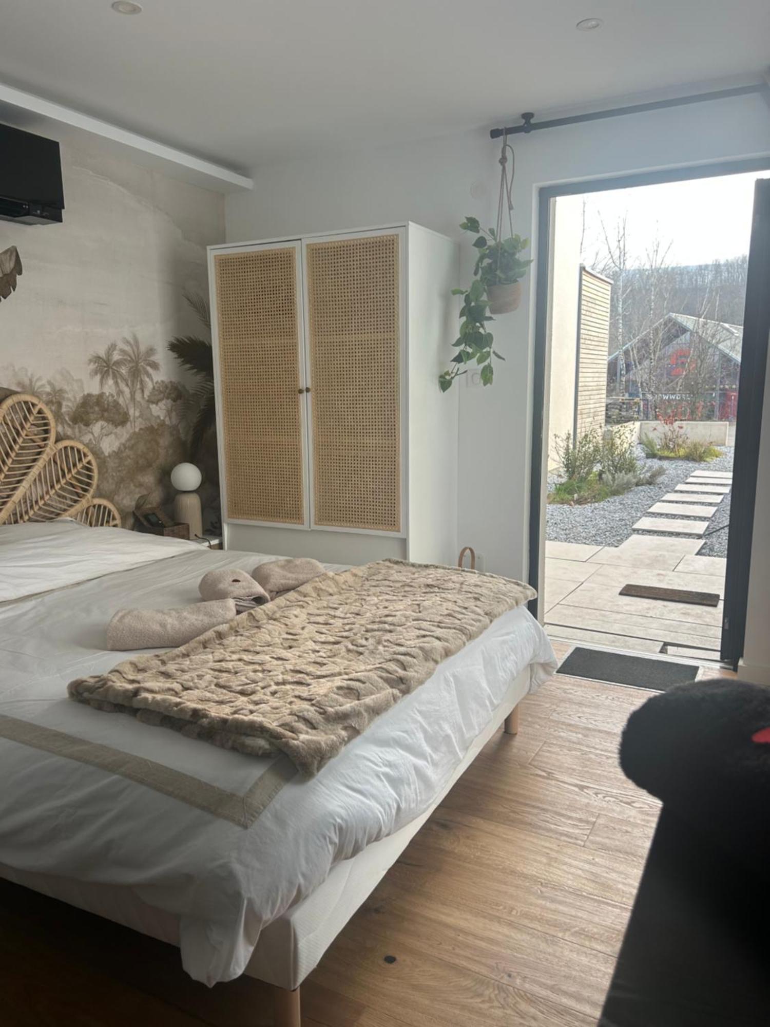 Prestige Avec Terrasse Le Chene Dore Au Coeur Du Centre Touristique Cite Des Loisirs 200 M Du Galaxie,face Au Snowworld Parking Gratuit Privatif *